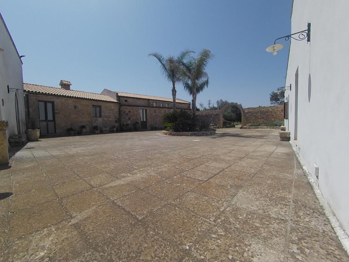 Azienda Agrituristica Masseria La Verna Patù Exterior foto