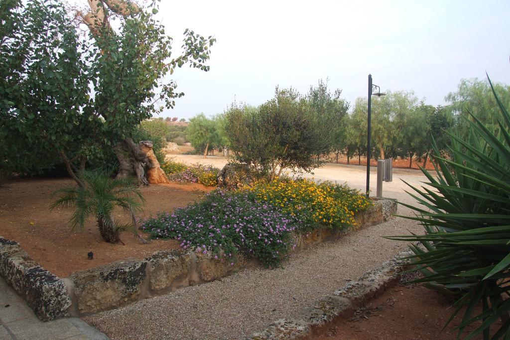 Azienda Agrituristica Masseria La Verna Patù Exterior foto